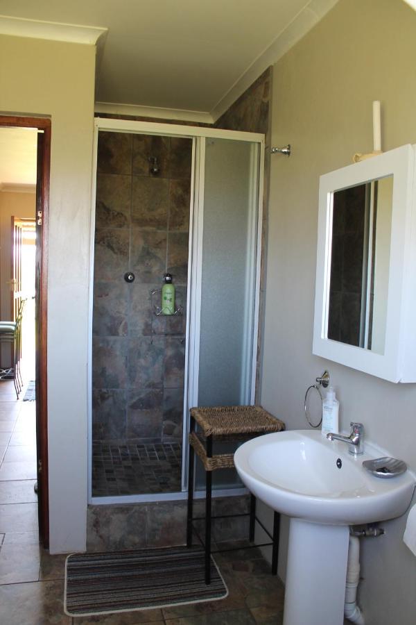 Cicada Self Catering Cottage Ундерберг Экстерьер фото